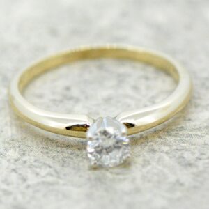 Estate Ladies Round Brilliant Diamond Solitaire 14k Gold Ring