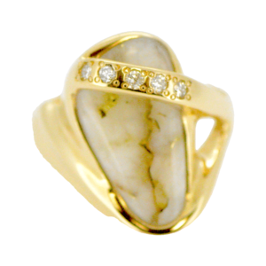 Gold quartz & diamond ring