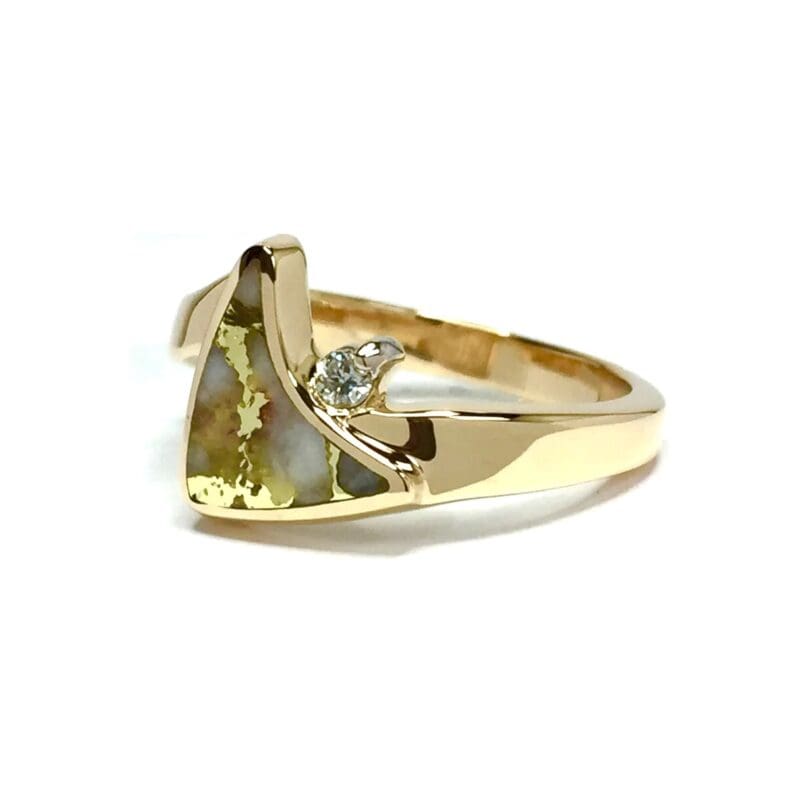 Gold Quartz Ring Boat Sail Inlaid with Diamond