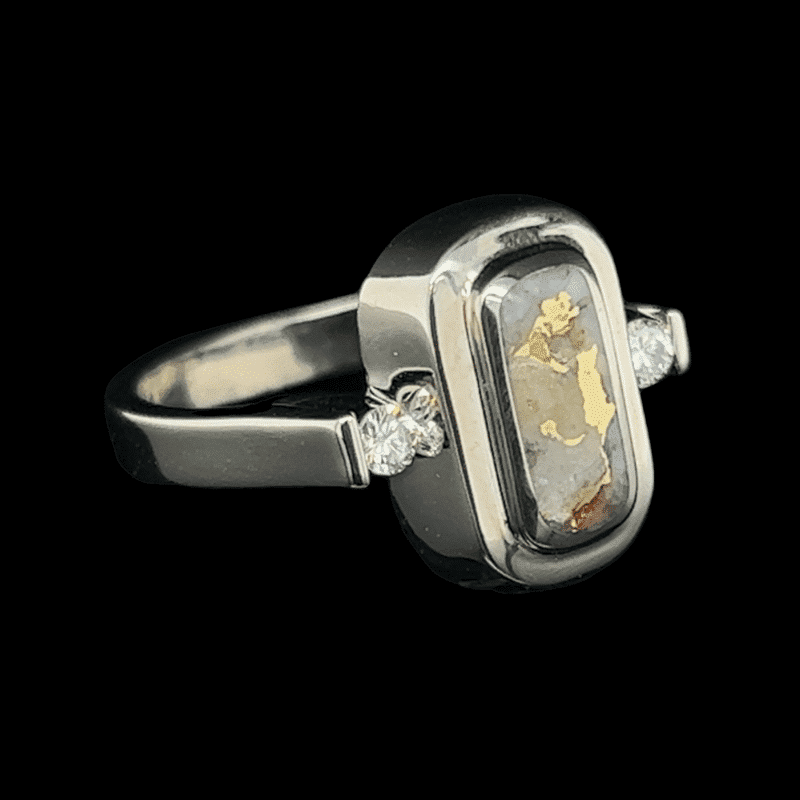 Gold quartz ring