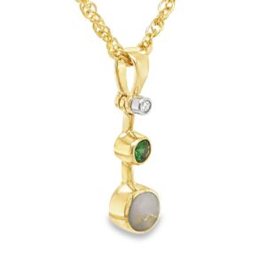 This tsavorite gold quartz necklace is a stunning piece to add to your collection