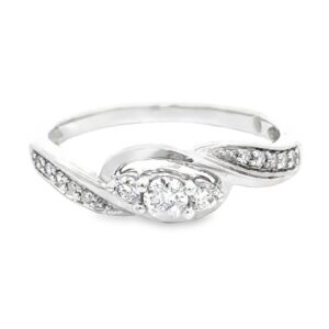 Three Diamond Center White Gold 10k Ring , Alaska Mint