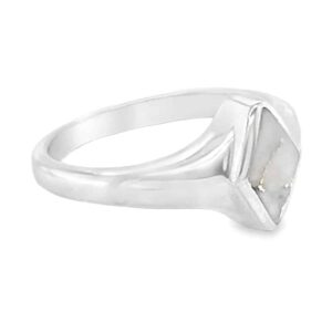 White Gold Ring Gold Quartz Diamond Shape Design, Alaska Mint