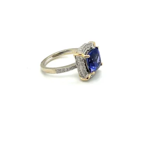 Tanzanite 18k Ring with Diamonds, Alaska Mint