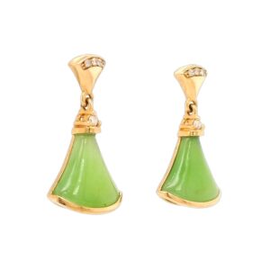 These Alaskan jade rose gold earrings are a great gift for you and set in 18k gold
