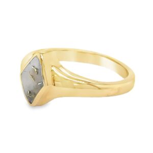 Gold Quartz Ring Inlaid Design