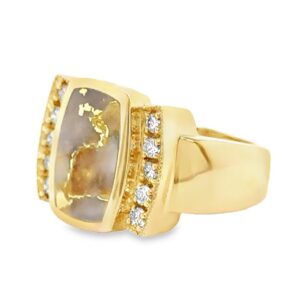 Gold Quartz Ring Inlaid with Round Diamonds