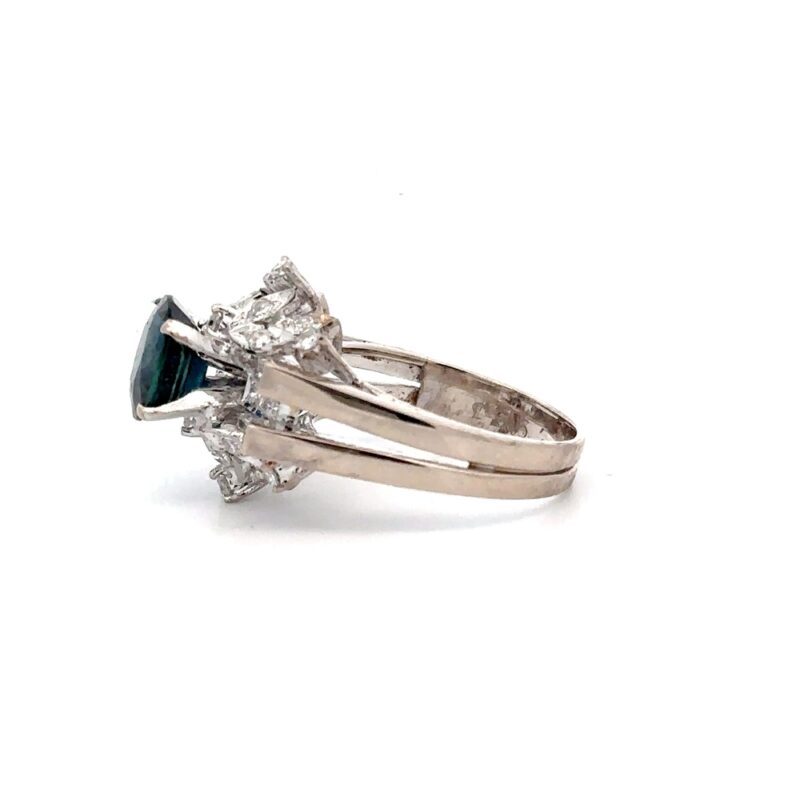 Estate Ladies Blue Sapphire & Diamond Ring - Image 2