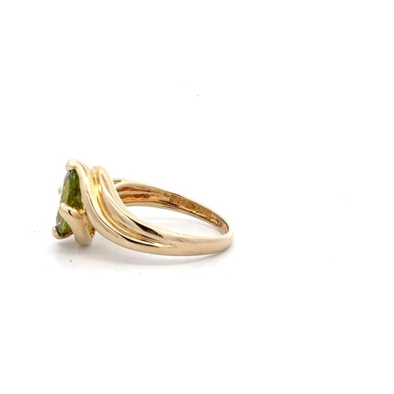 Estate Ladies Peridot Ring - Image 2