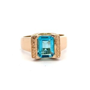 Estate Lady's Blue Topaz Ring