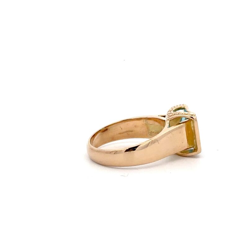 Estate Ladies Blue Topaz Ring - Image 3