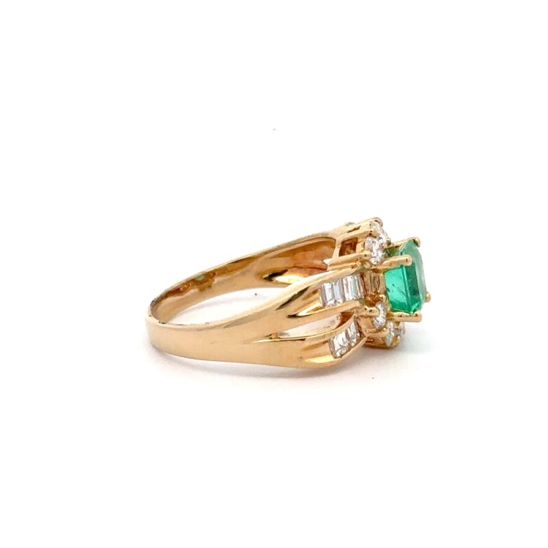 Estate Ladies Emerald Ring - Image 3