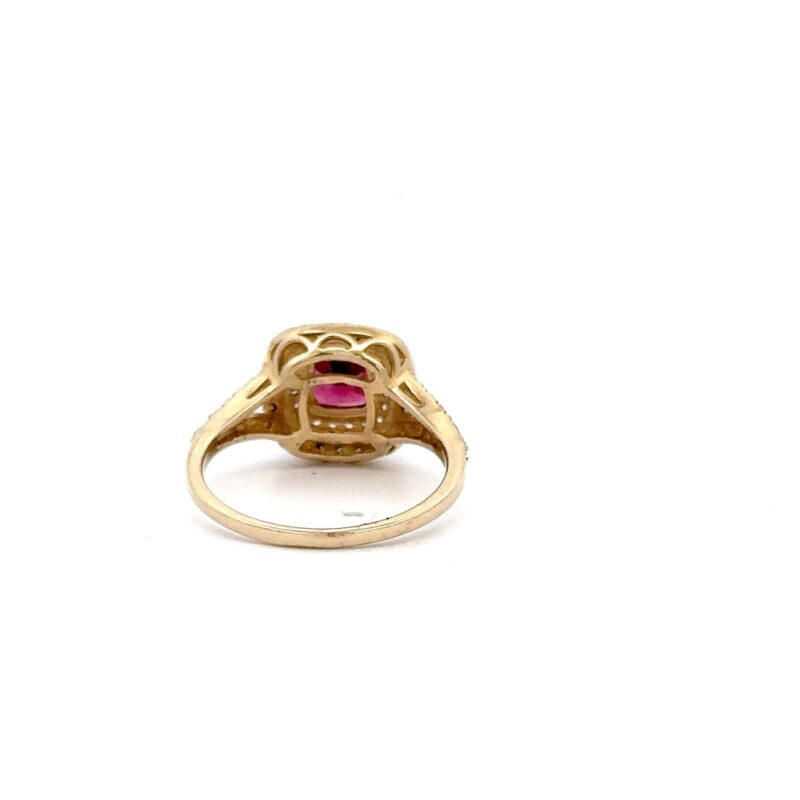 Estate Garnet Ladie's Ring - Image 4