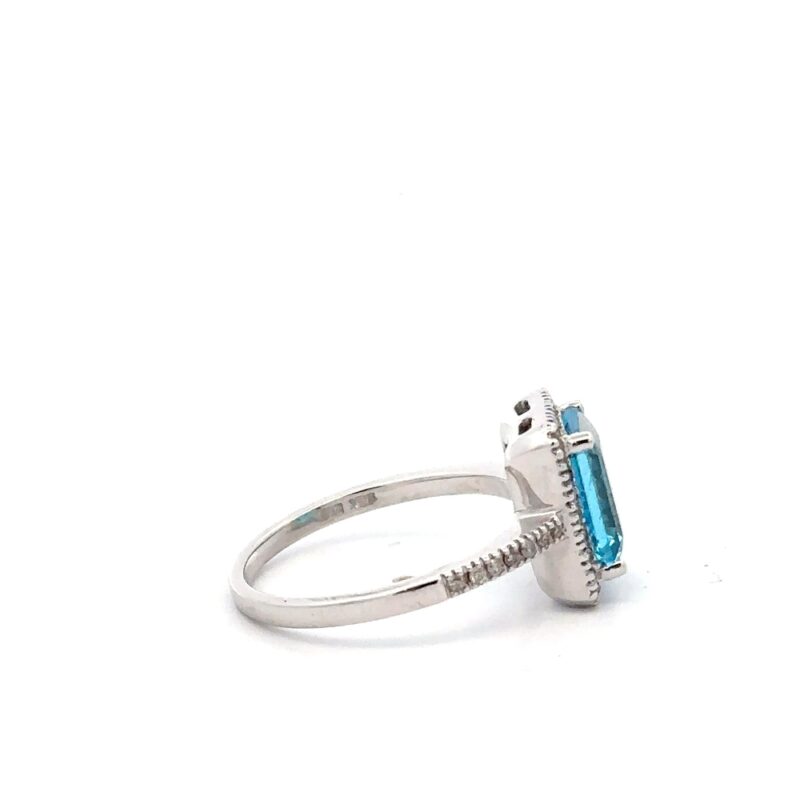 Estate Lady's Blue Topaz & Diamond Ring - Image 4