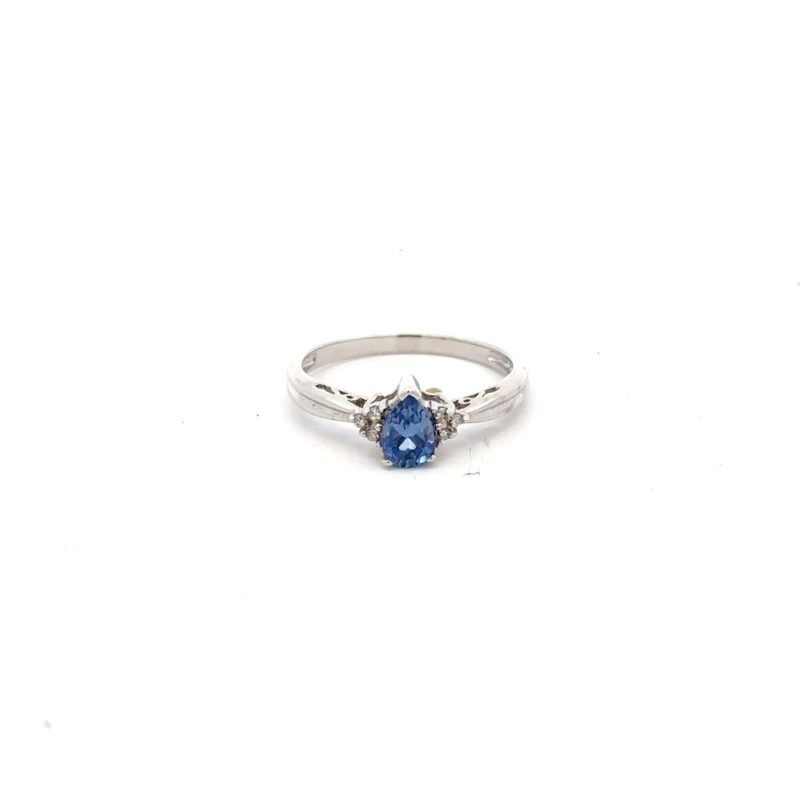 Estate Ladies Blue Sapphire Ring
