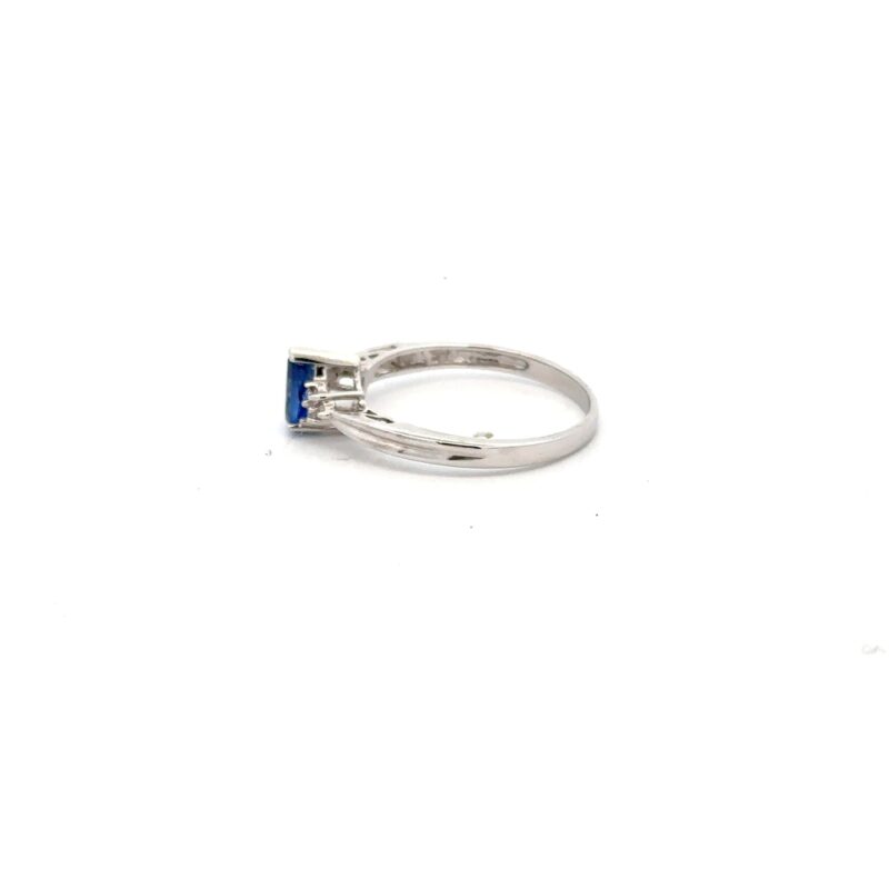 Estate Ladies Blue Sapphire Ring - Image 3