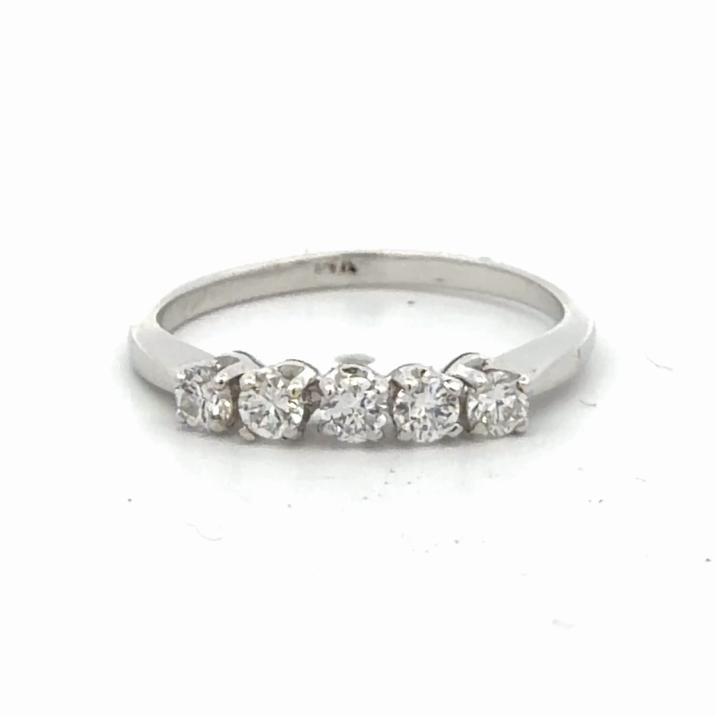 Lady's Diamond Estate Ring 078182